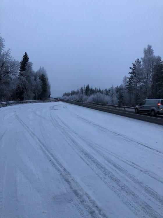 A tady jsme čekaly na autobus.. :D 