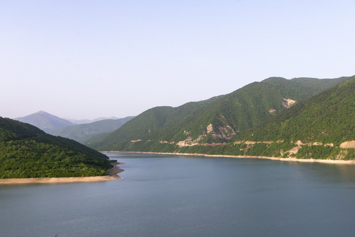 Nádrž Zhinvali, i tady mají už na jaře nedostatek vody
