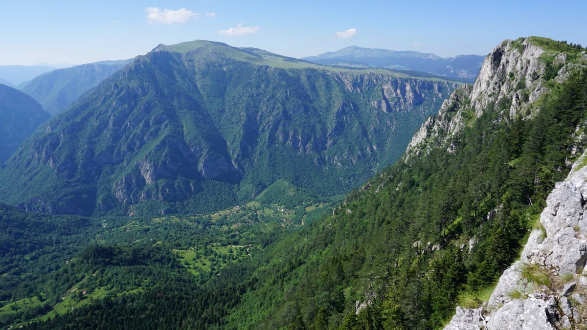 Procházka na Curevac (vpravo)