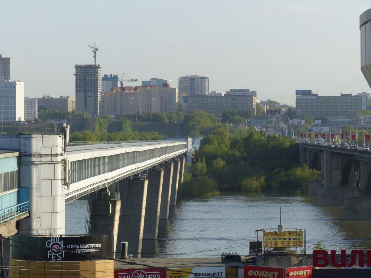 Novosibirské reálie II aneb metromost přes Ob a typické panorama města