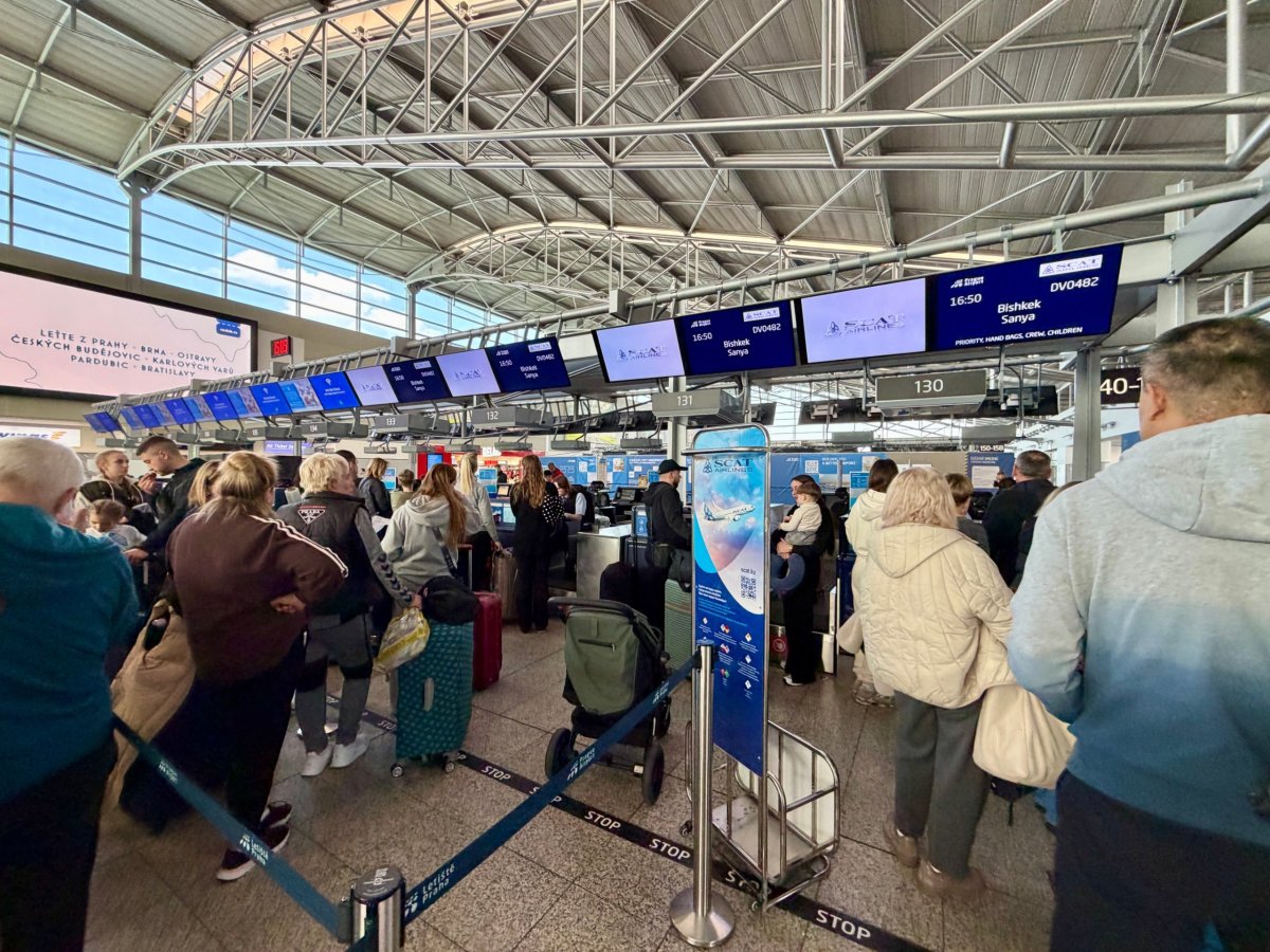 Odbavení na let PRG-SYX se SCAT