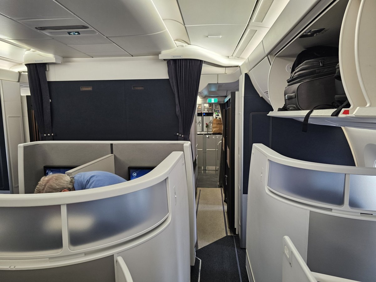 Kabina - pohled na Business Suites