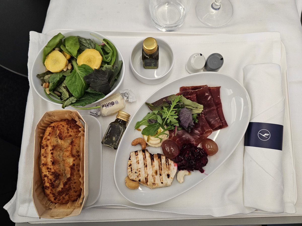 Hlavní servis, předkrm