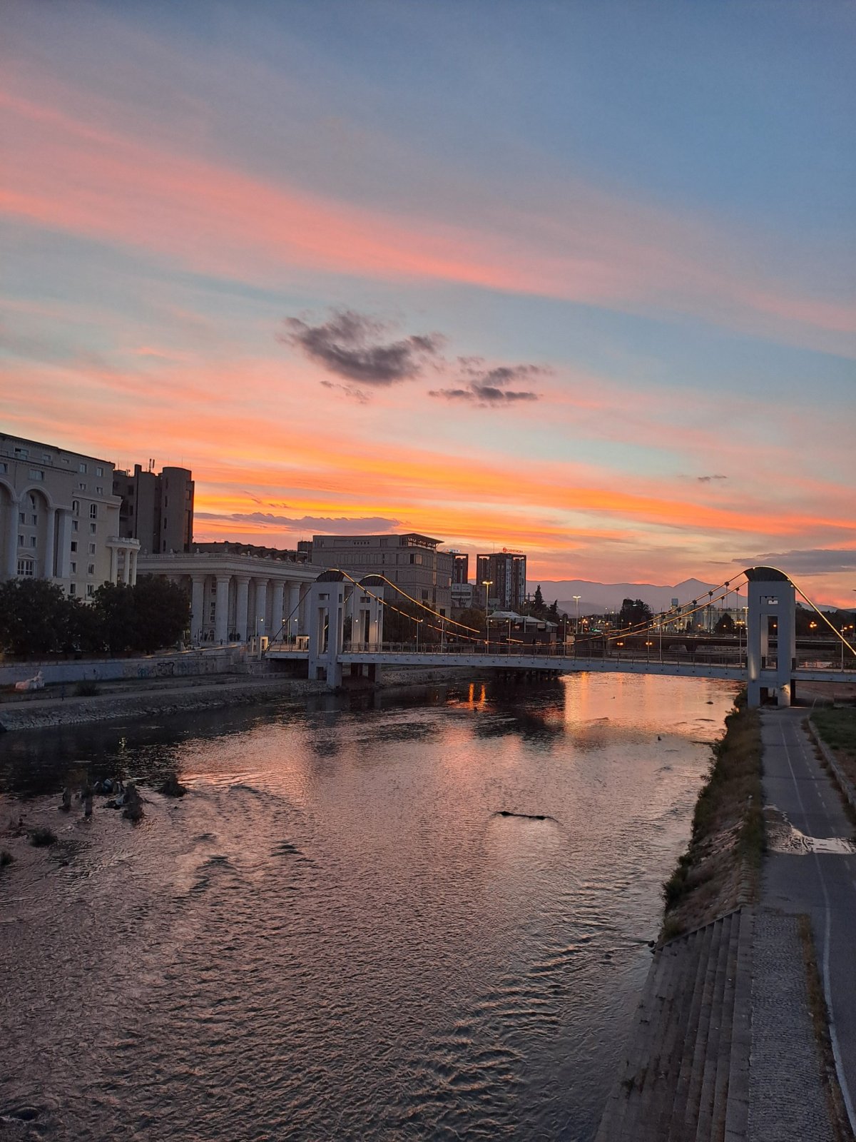 Západ slunce nad Skopje