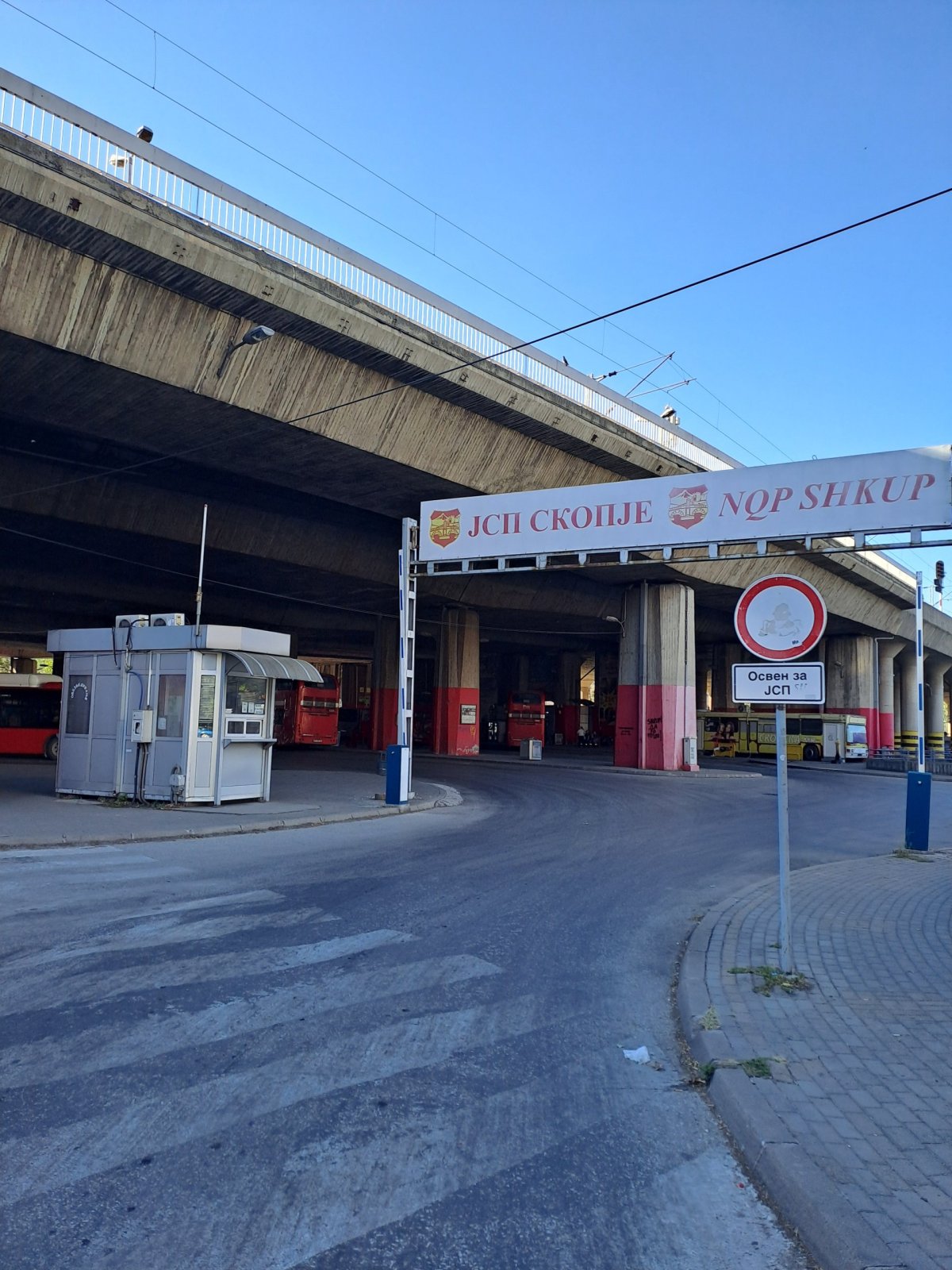 Autobusové nádraží