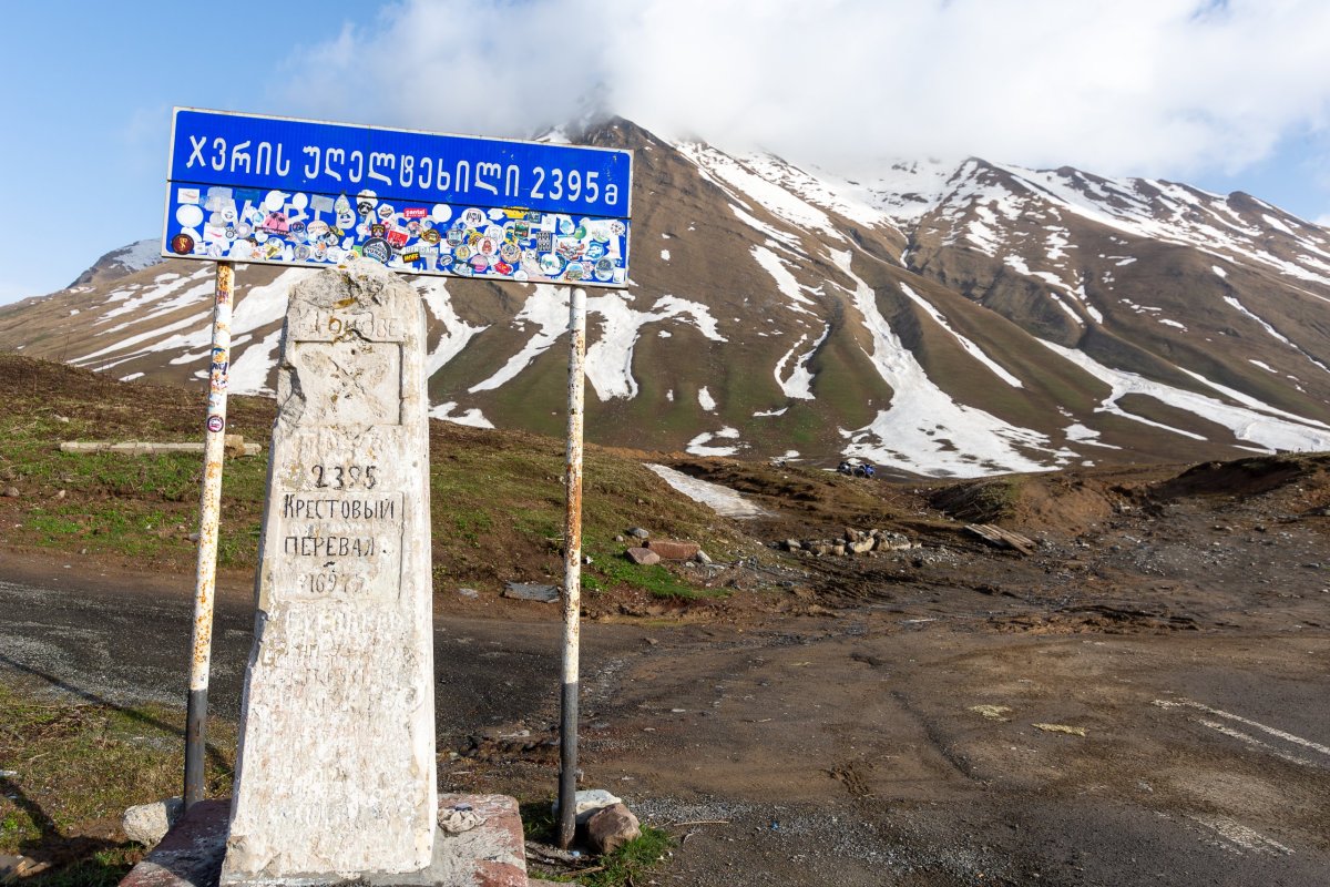 Nejvyšší bod výpravy dosažený autem, průsmyk u hranic s Ruskem