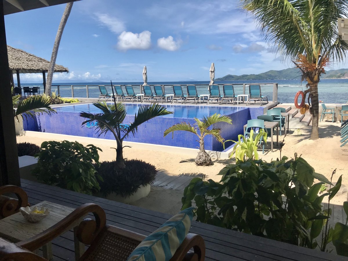 luxusní resort s bazénem - La Digue