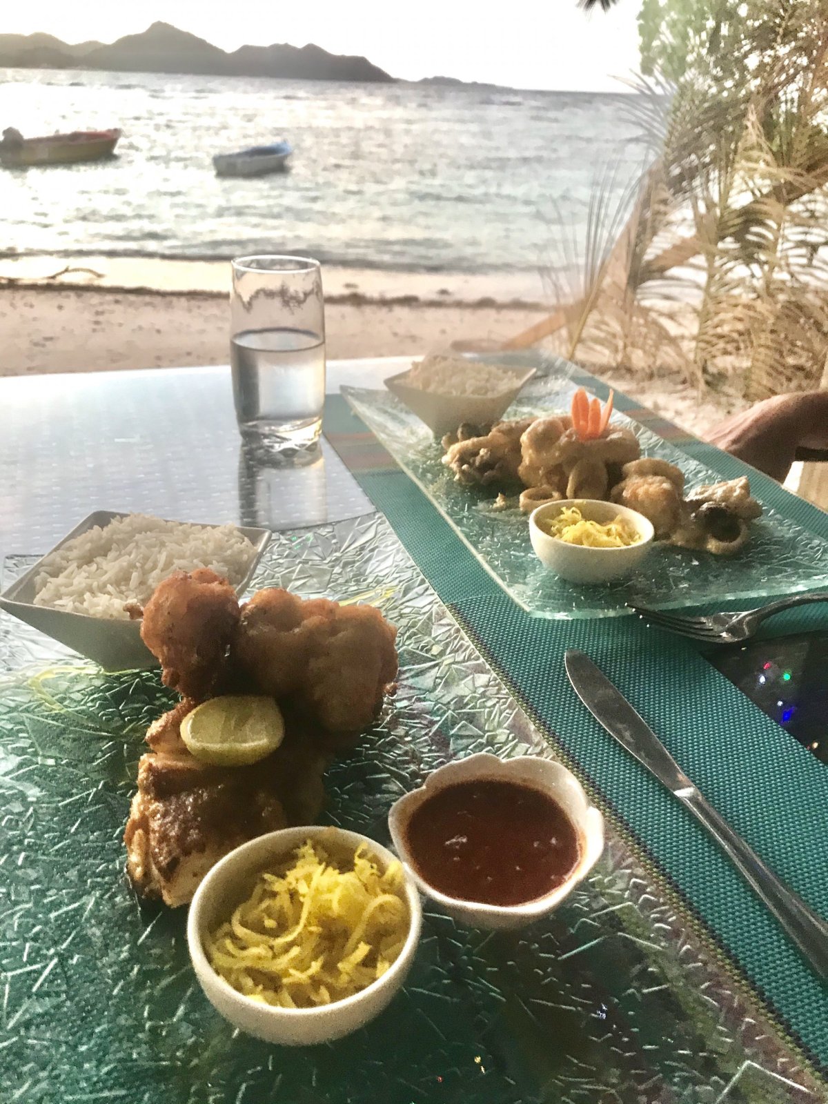 mořský ďas s "něčím"