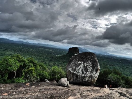 Sigiriy Rock, Pidurangala Rock