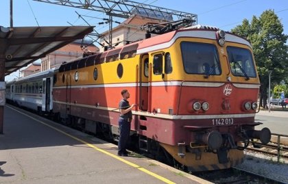 Tato lokomotiva nás poveze- umí rychlost až 160 km/h