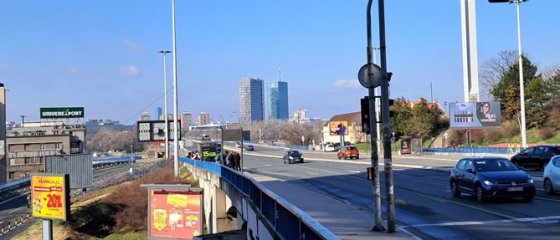 V dáli Nový Bělehrad