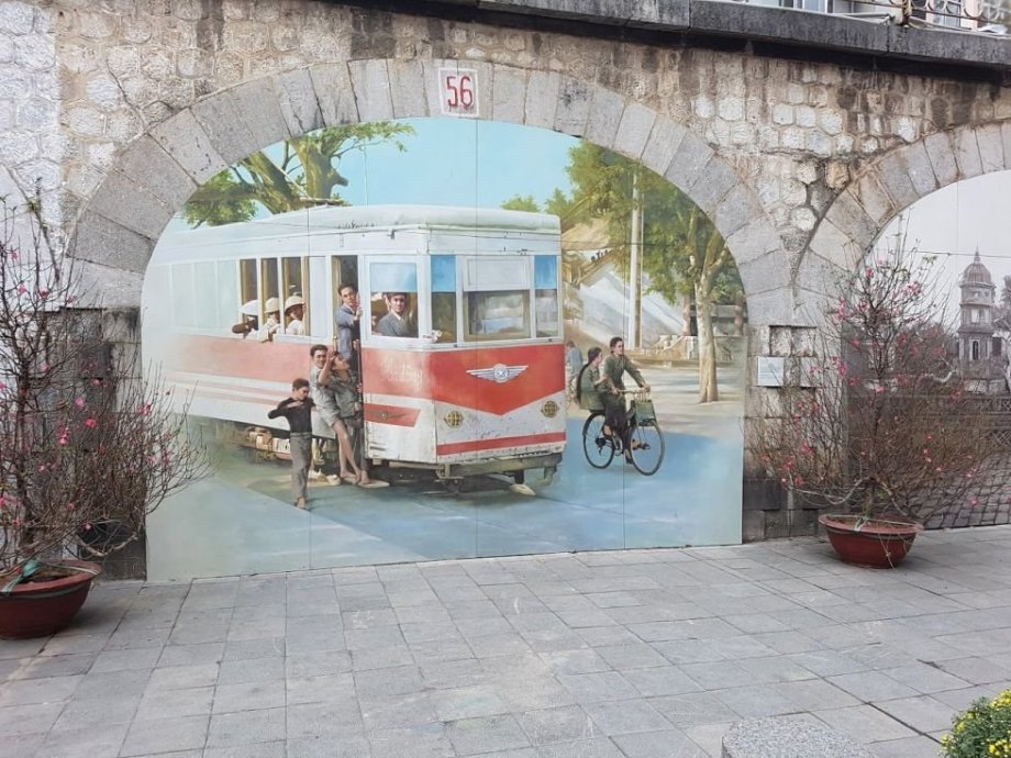 Není tomu tak dávno a v Hanoji skutečně jezdily tramvaje