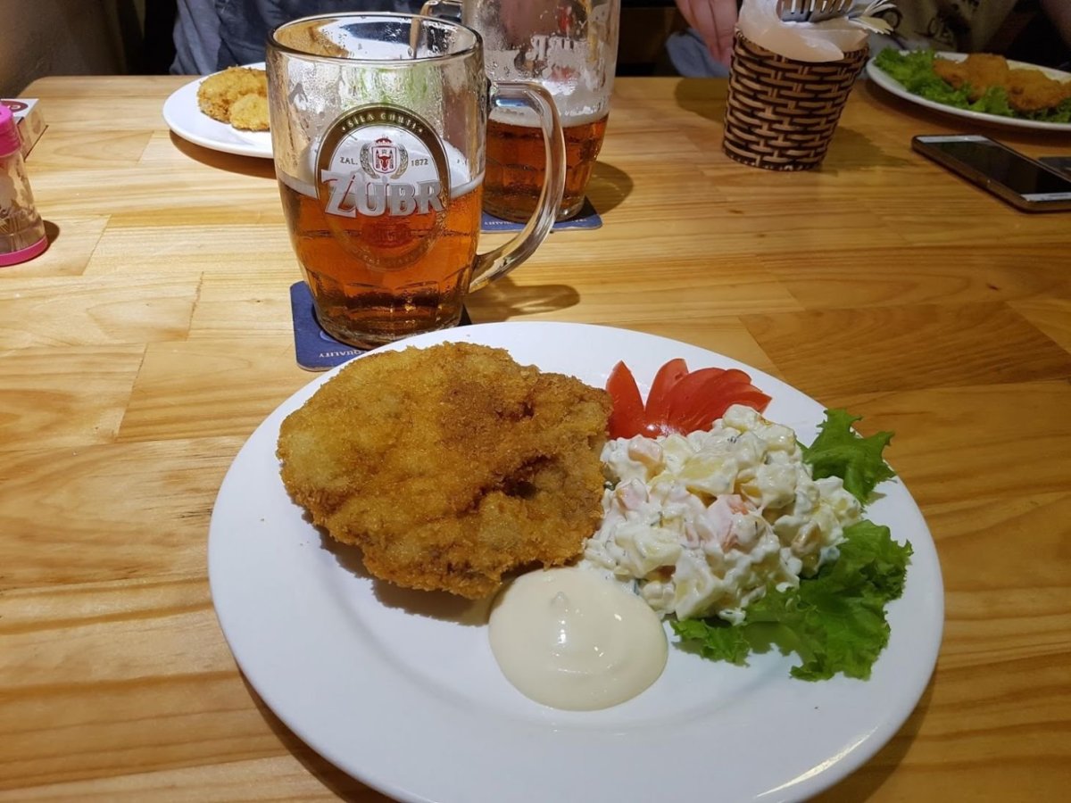 Restauraci vede přátelský provozní Pavel a dohlíží také na kvalitu českých jídel
