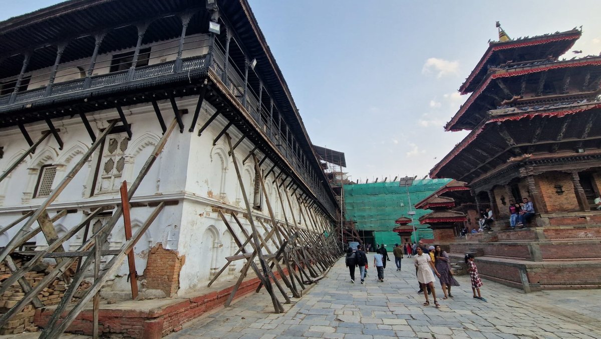 následky zemětřesení jsou patrné do dnes