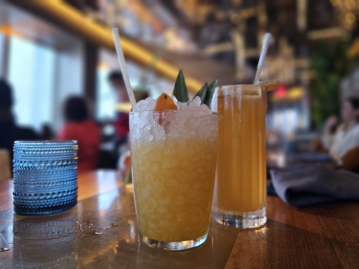 Další koktejly v restauraci Peak