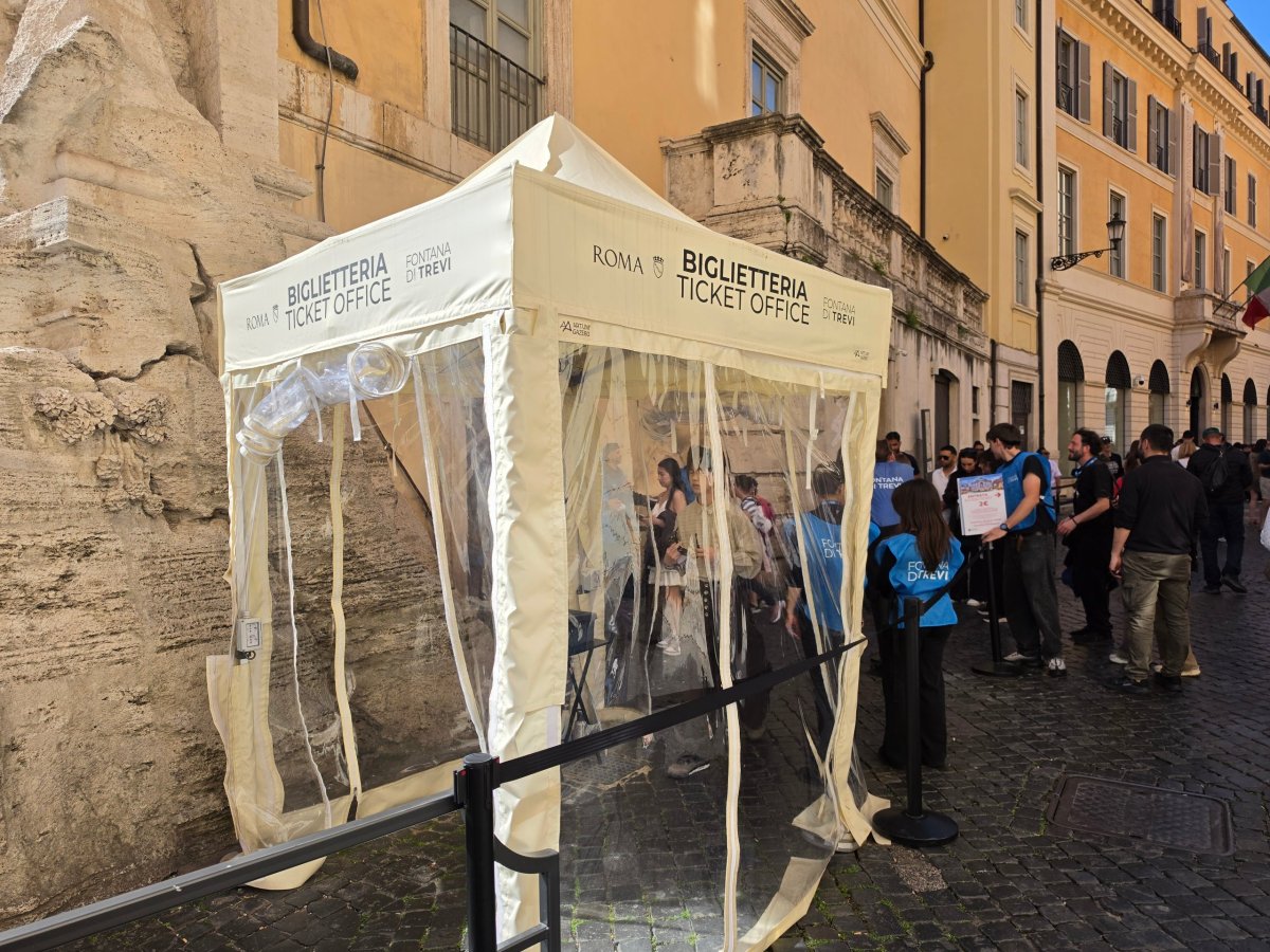 Vstup do placené části Fontany di Trevi