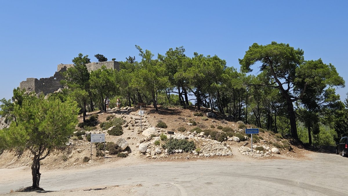 Hrad Monolithos