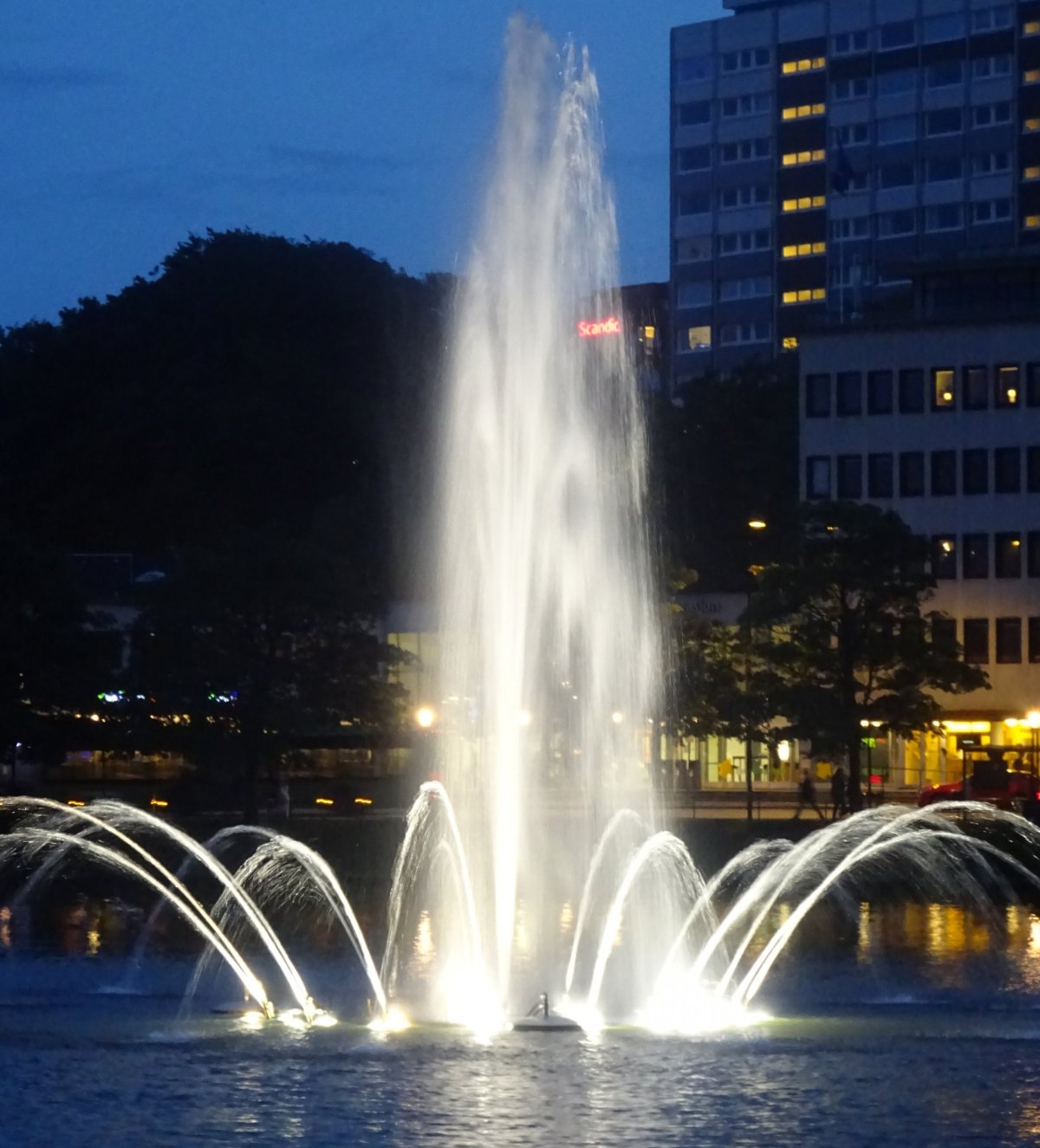 Vodotrysk na jezeře