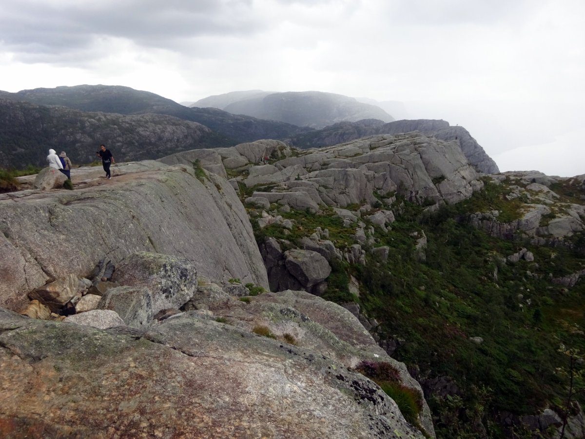 Pár metrů od Preikestolenu