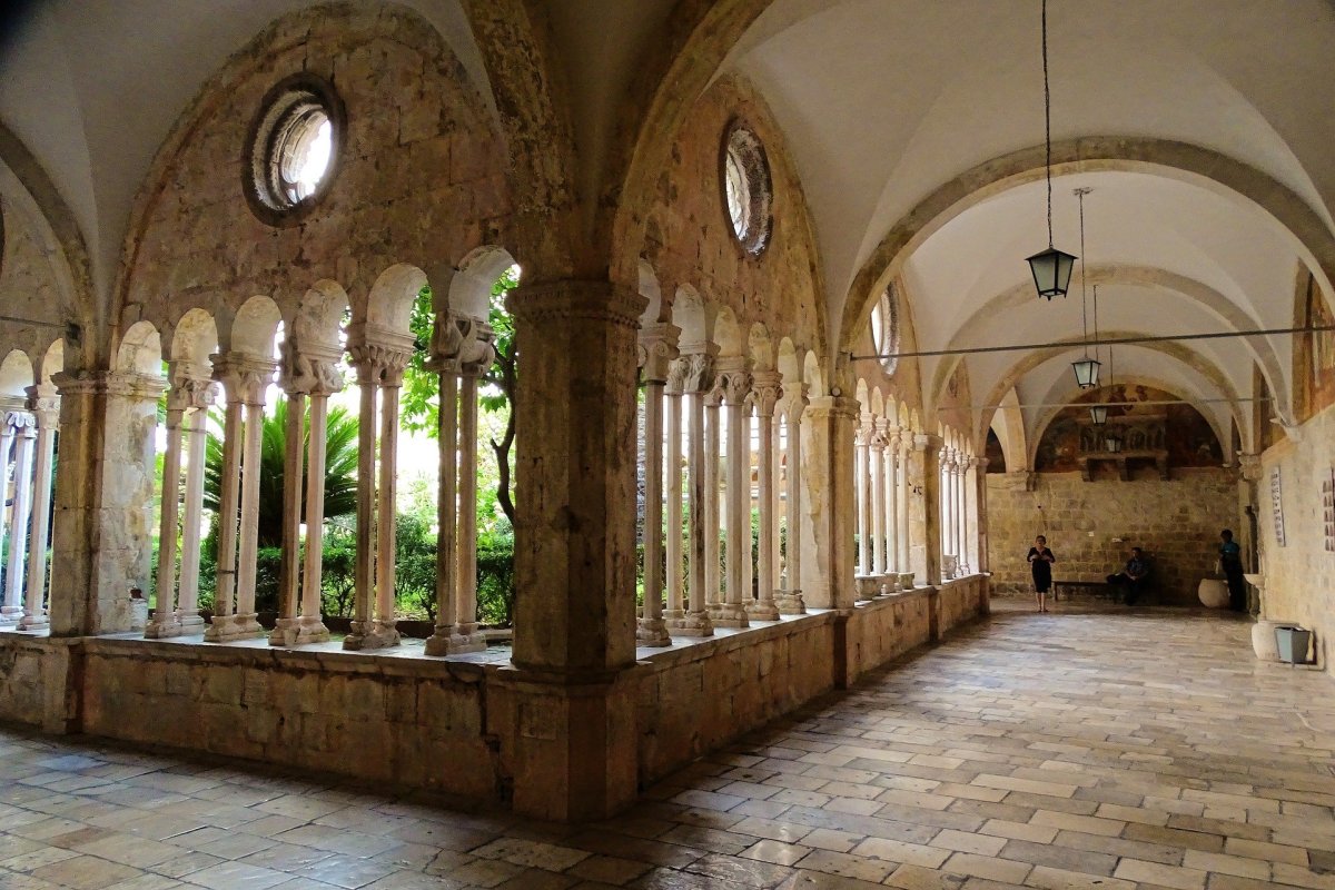 Kolonáda ve Františkánském klášteru