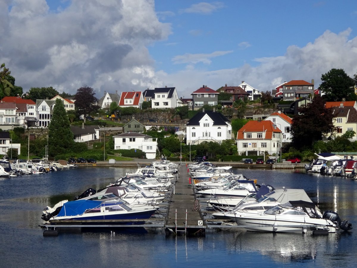 Přístav v zátoce Hillevågsvannet