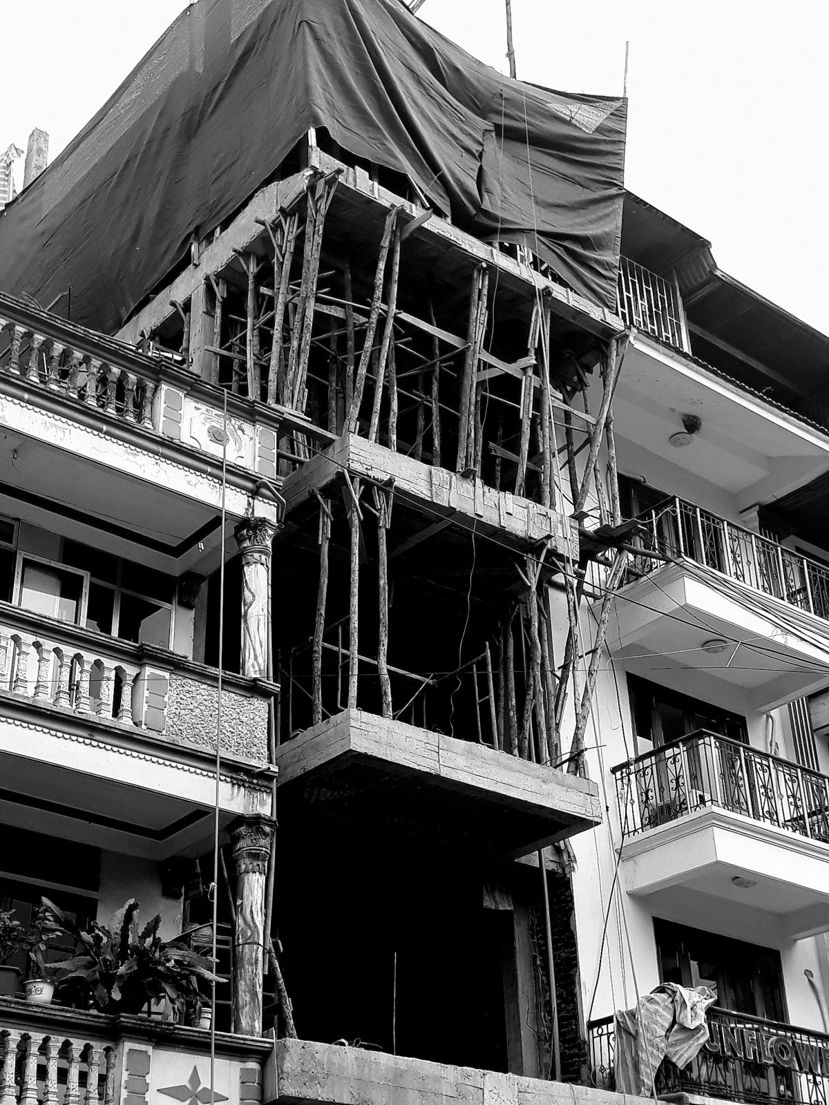 Místní architektura