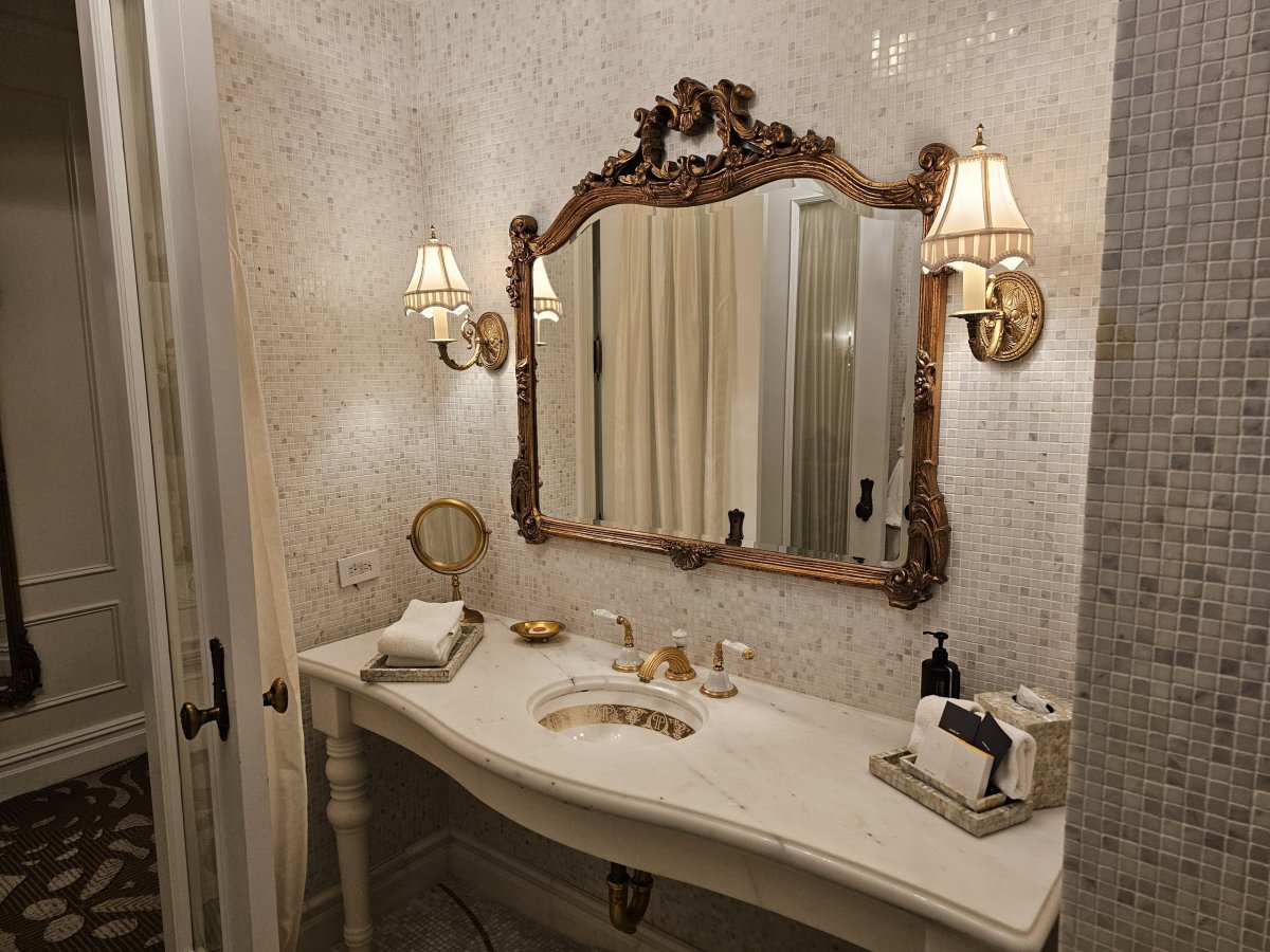 Umyvadlo v koupelně