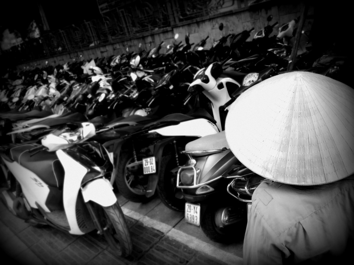 Hodně hodně skútrů