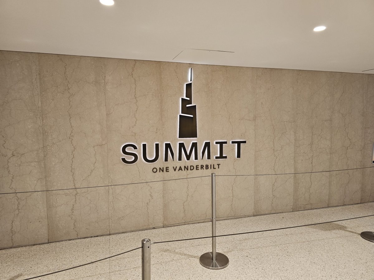 Summit One Vanderbilt, vnitřní vstup