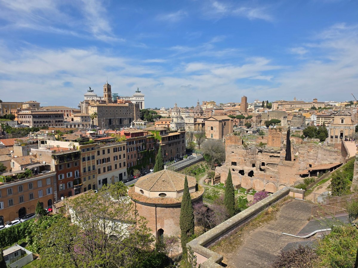 Forum Romanum při pohledu z Palatinu