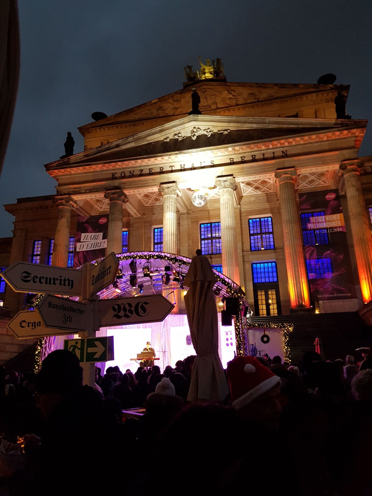 Gendarmenmarkt - a máme to i s hudbou