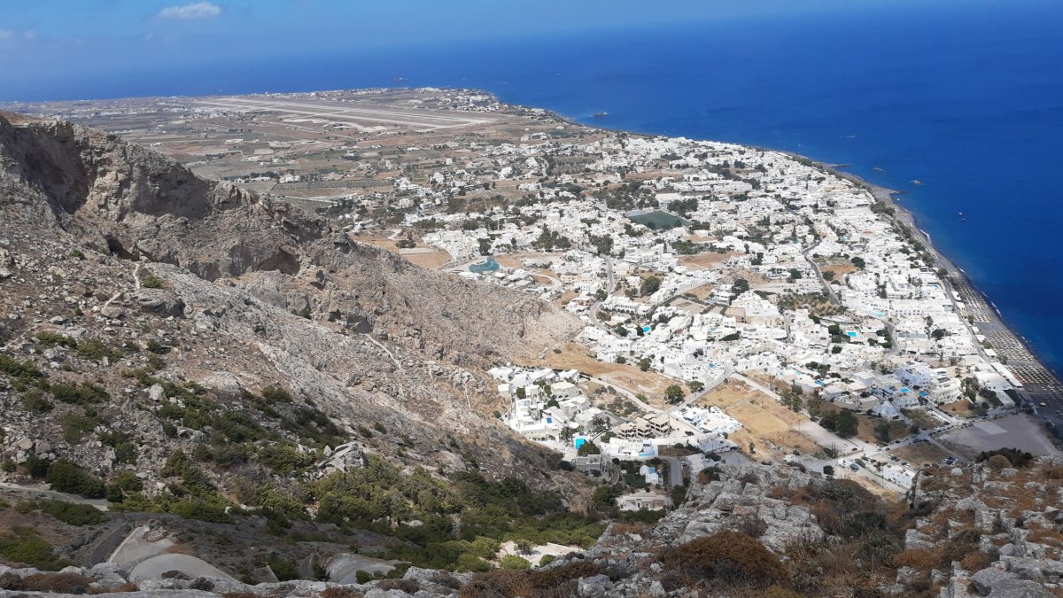 Výhled na sever -Kamari a letiště