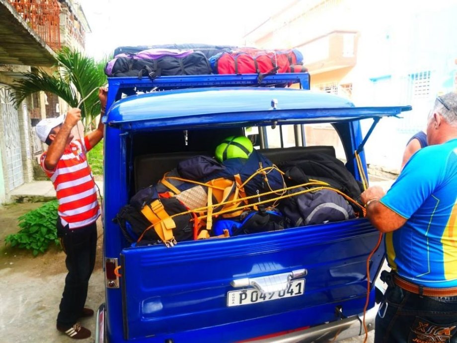 Kubánci si poradí s každým zavazadlem
