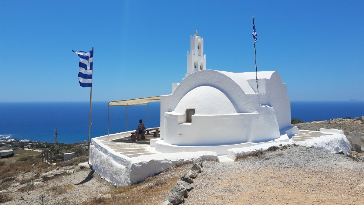 ... a další nad pobřežím