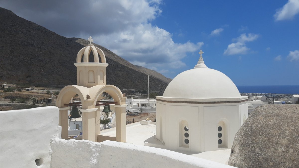 Kostelík v centru ...