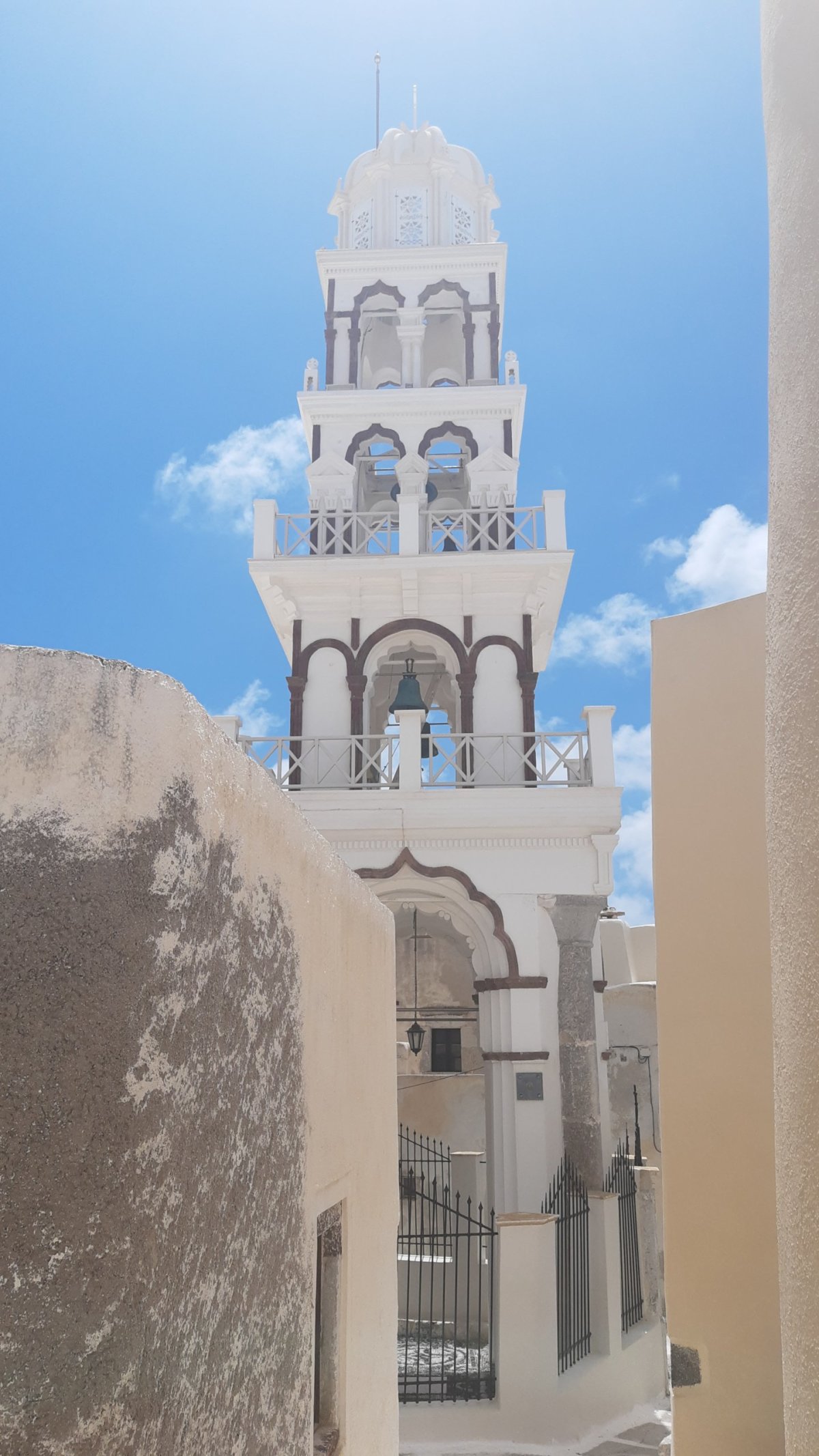 Nádherný kostel ukrytý v uličkách