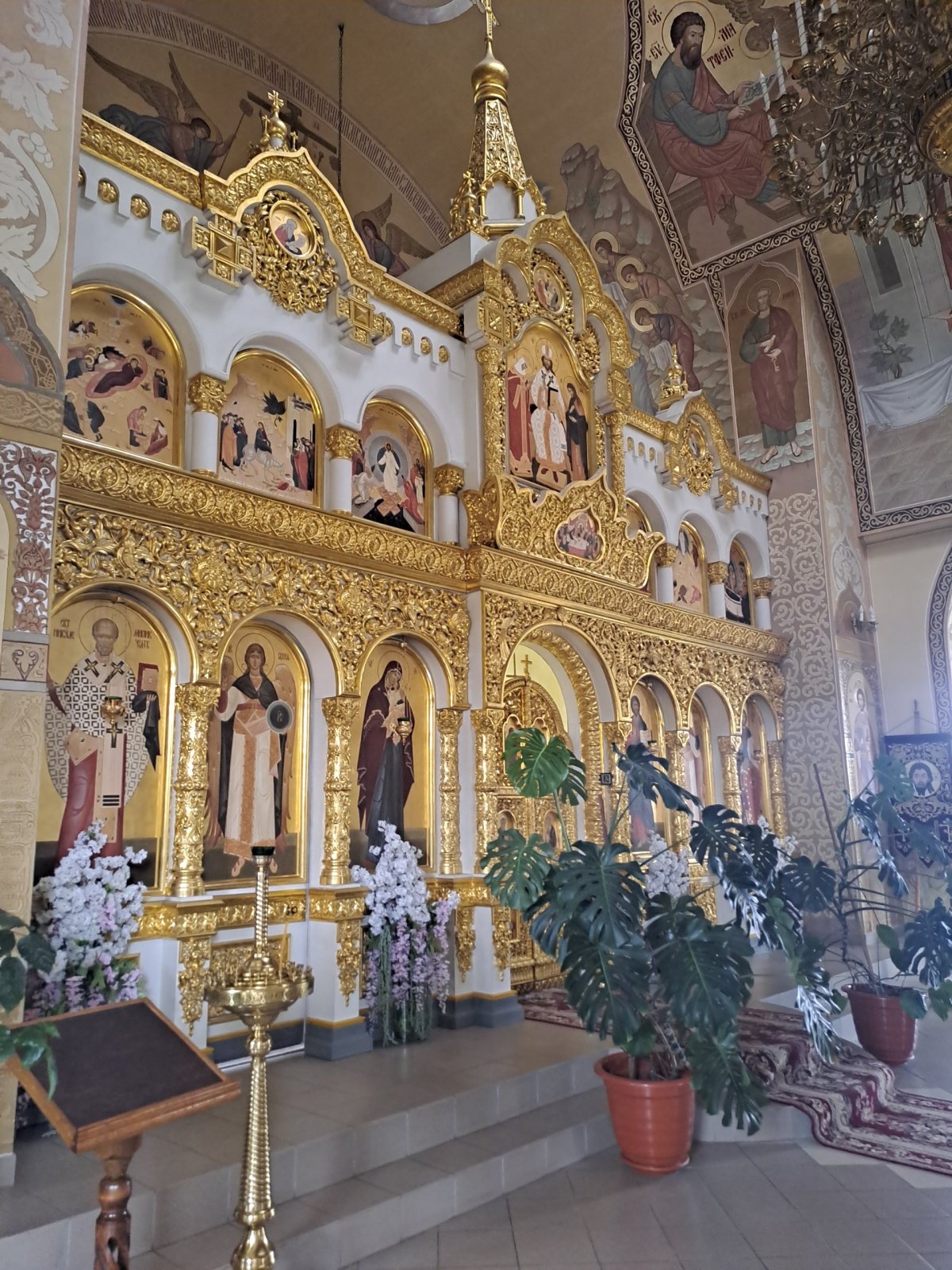 Interiér pravoslavného kostela v pevnosti Bendery