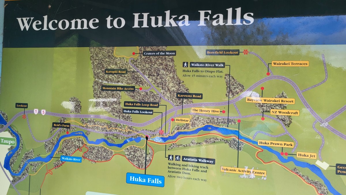 Traily kolem Huka Falls