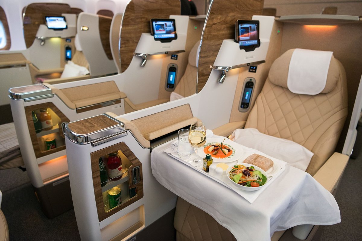 Emirates business class B777-300
