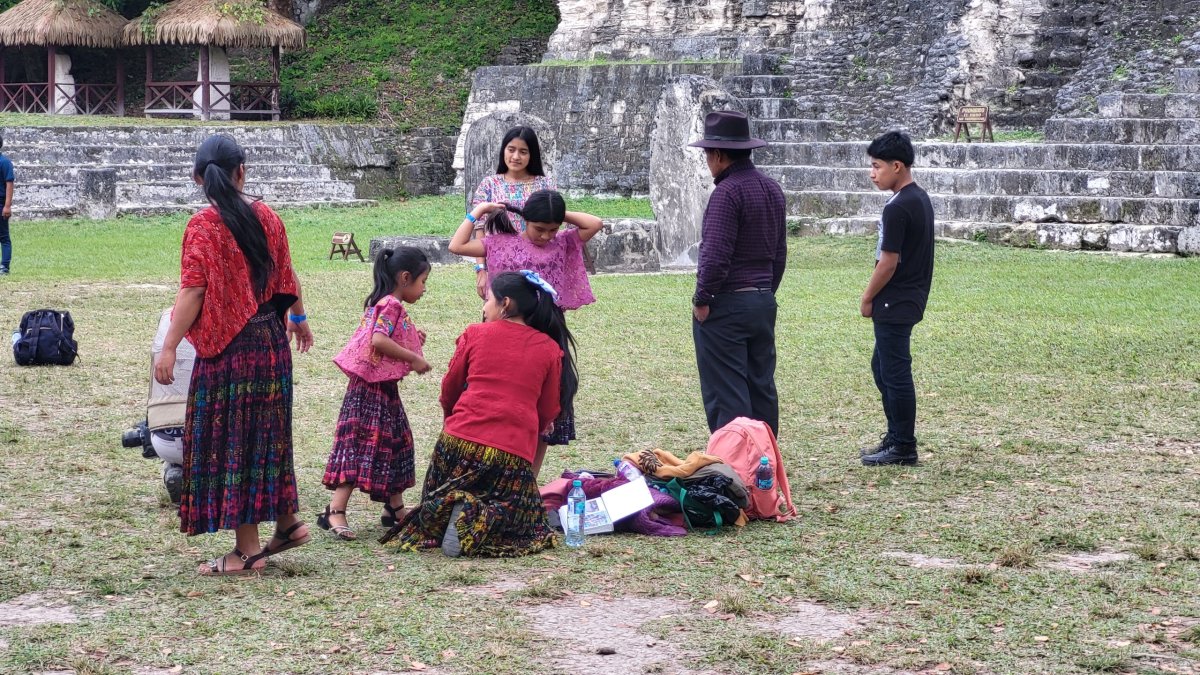 Mayové u Chrámu Jaguára