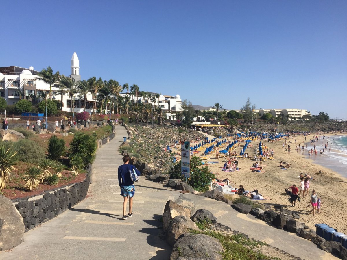 Cestička na Playa Flamingo