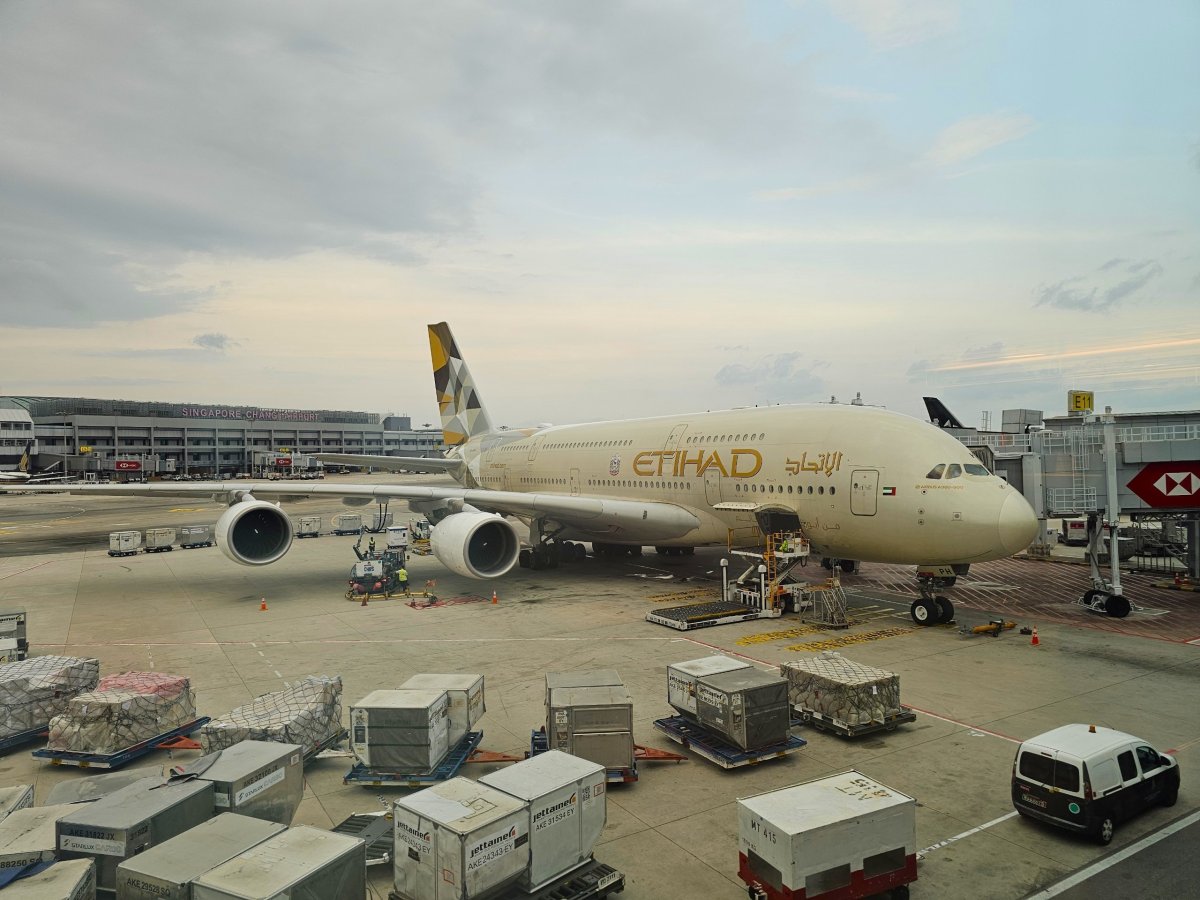 Airbus A380 u gatu na letišti Singapur
