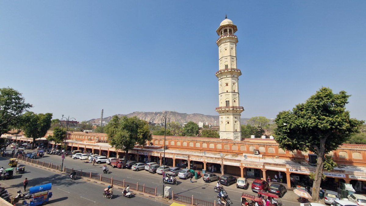 Minaret z výhledem na město