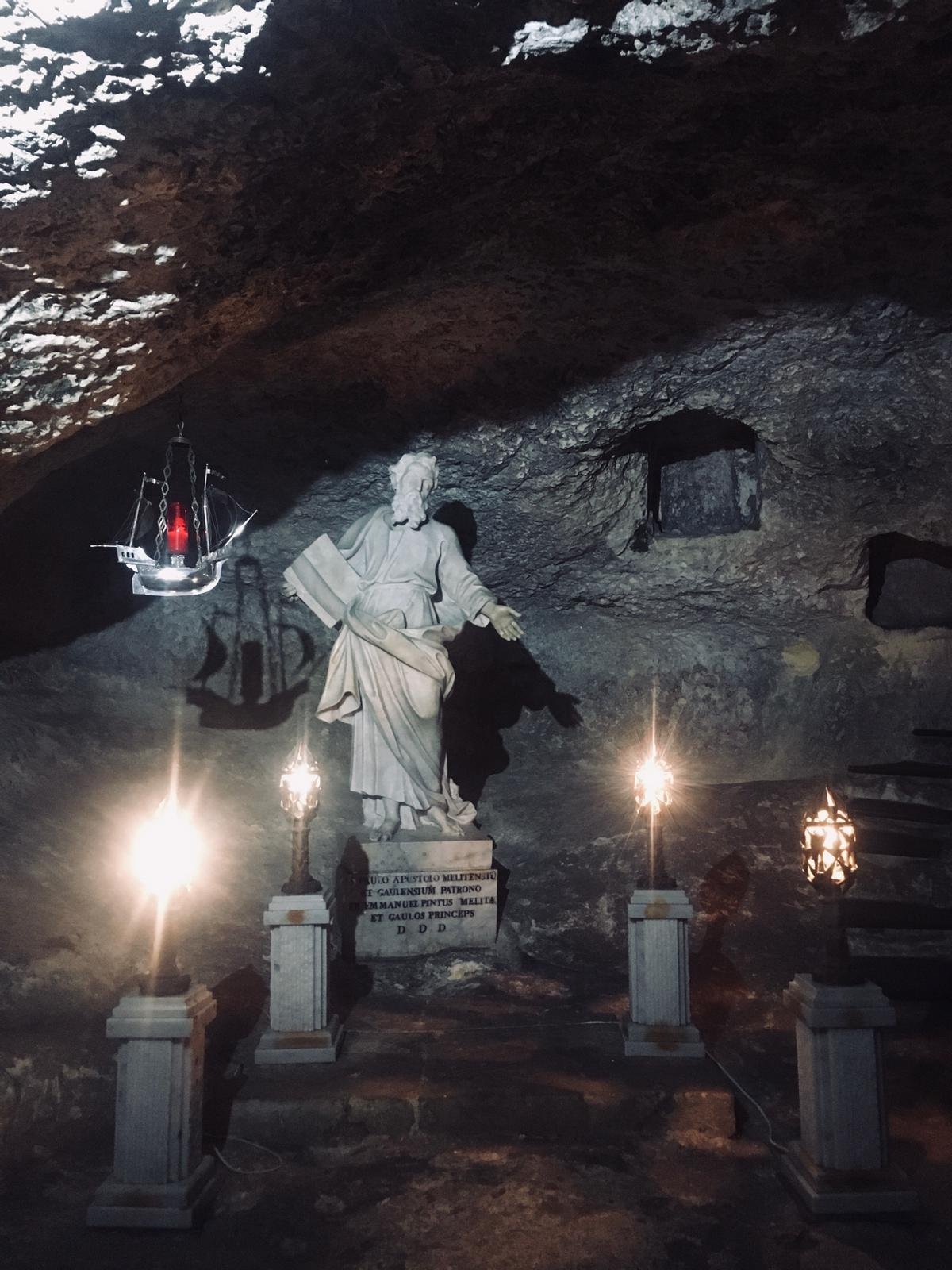 Jeskyně sv. Pavla pod Rabatem, kde světec údajně přebýval při svém ztroskotání na Maltě.
