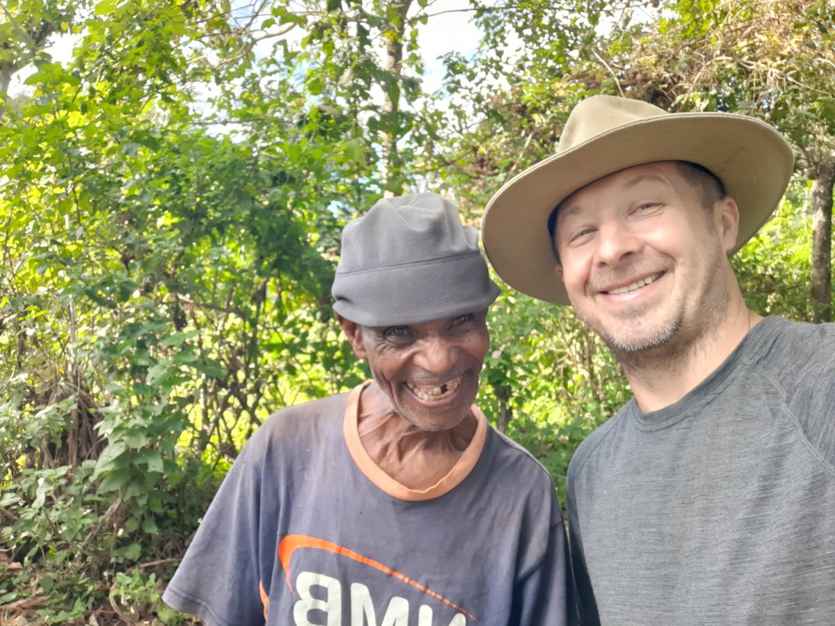 Když na to tak koukám, dědečkovi bylo možná tolik kolik mě.