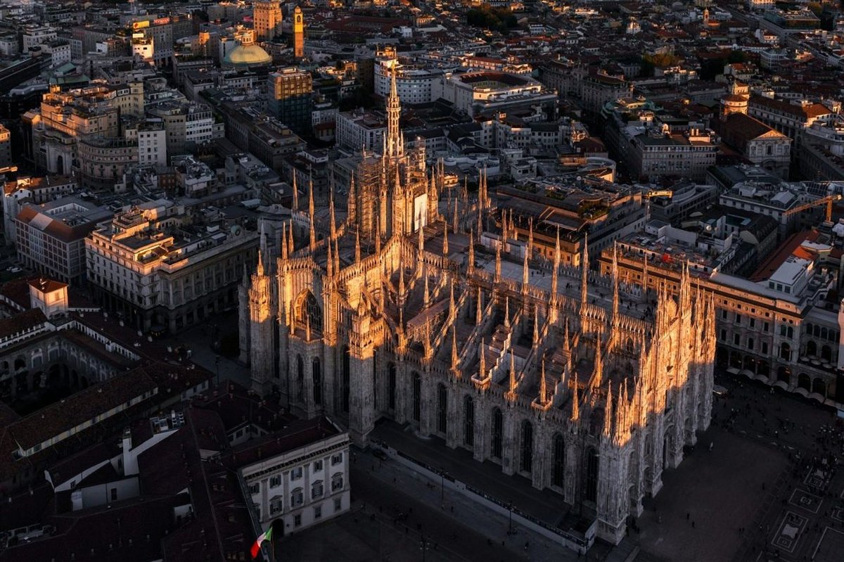 Pohled z výšky na Duomo
