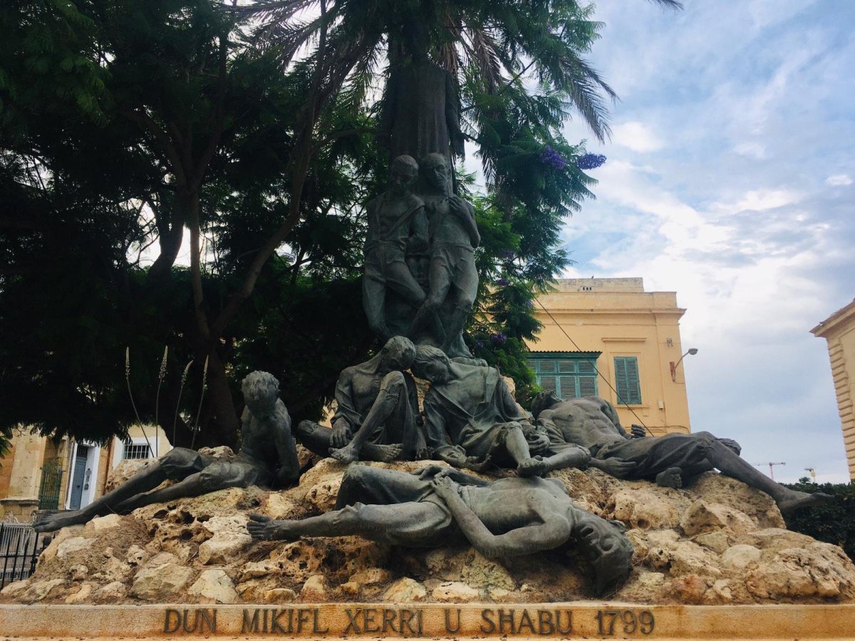 Pomník padlých Malťanů během povstání proti Frnacouzům roku 1799.