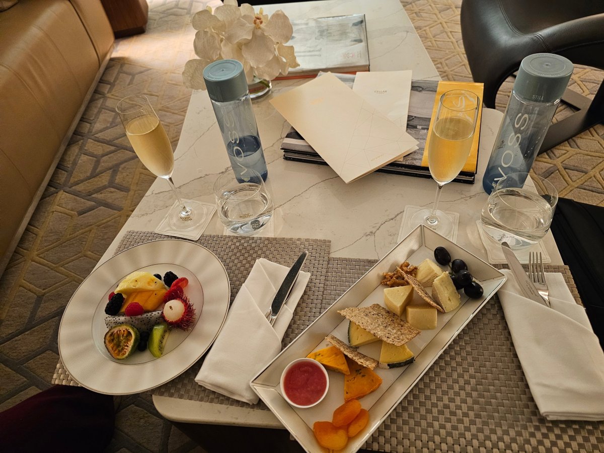 Salonek při přestupu v Abu Dhabi