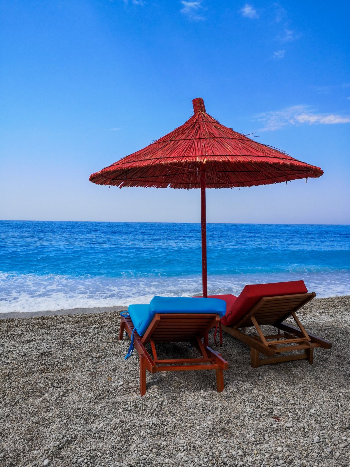 Azurové moře v Dhermi