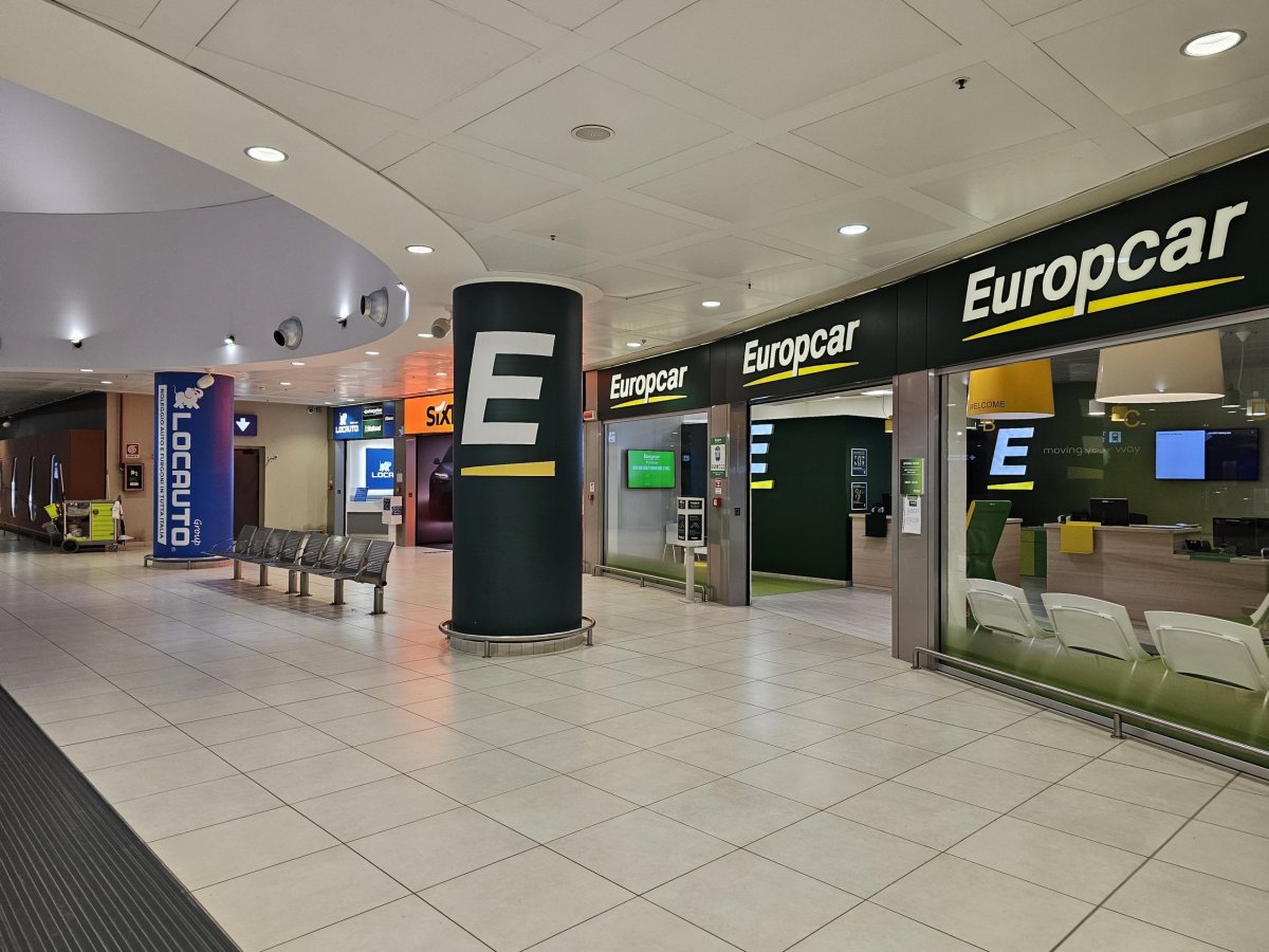 Autopůjčovny, terminál 2